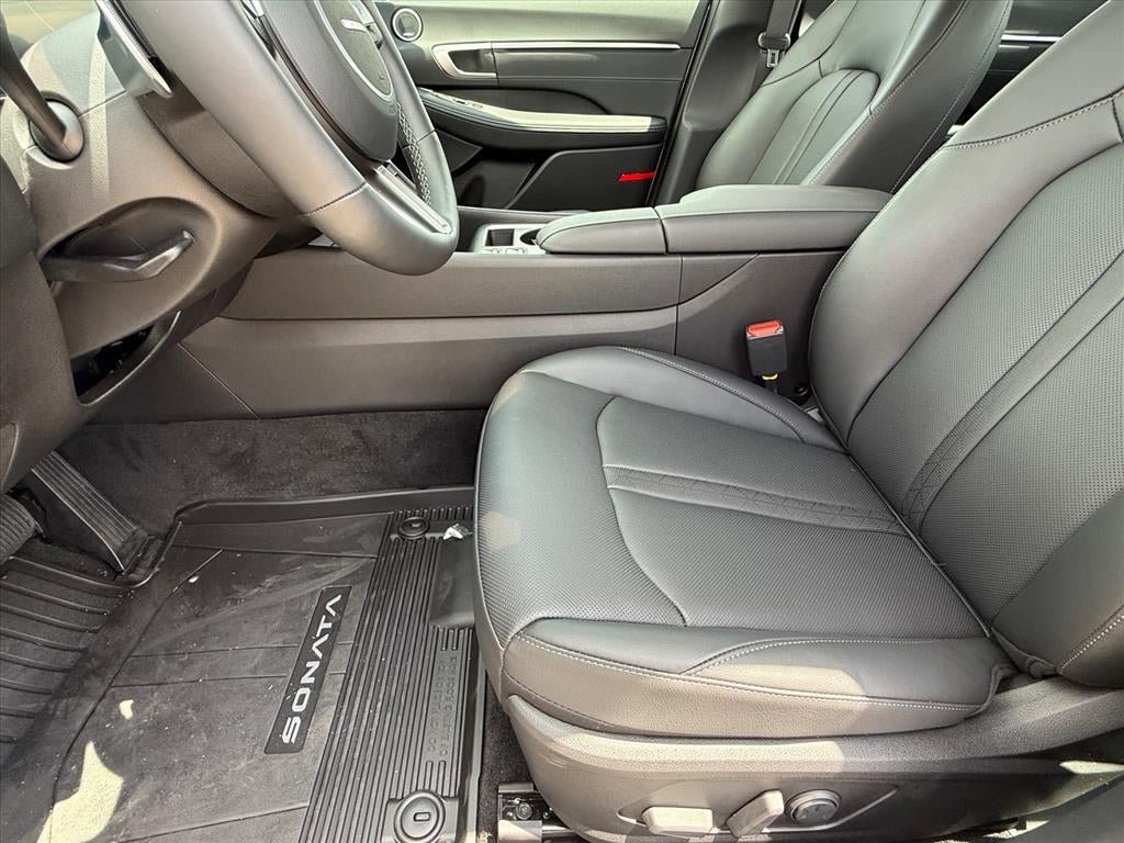 New 2026 Hyundai Sonata Limited FWD image 12