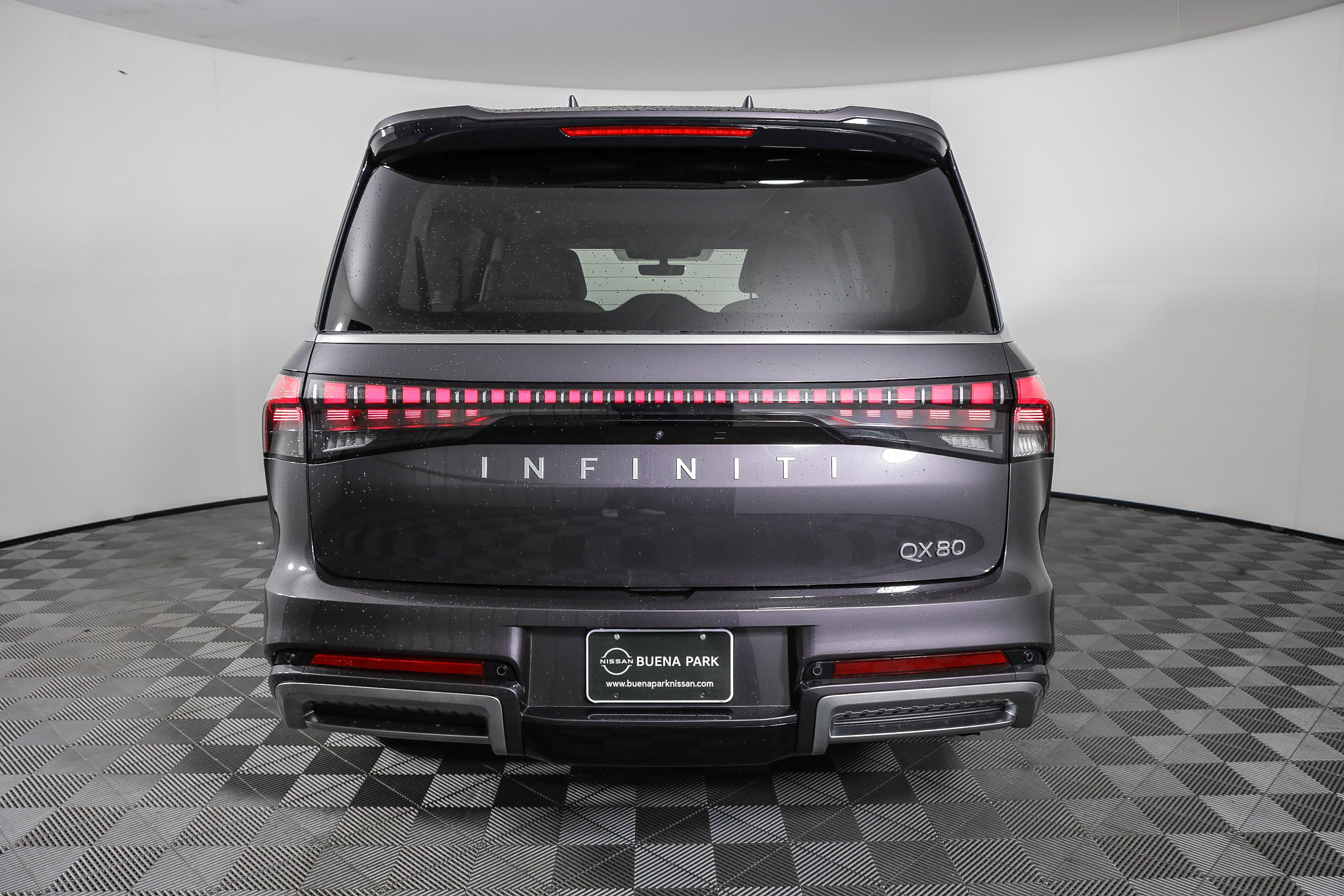 Used 2025 INFINITI QX80 Luxe image 14