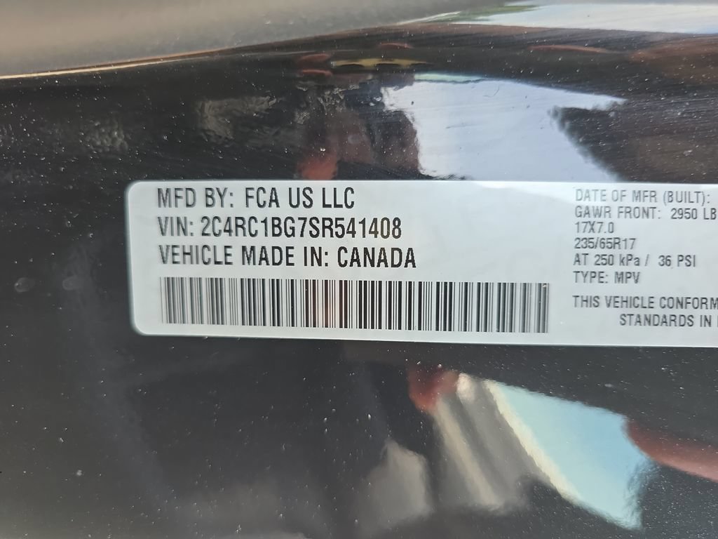 Used 2025 Chrysler Pacifica Select FWD image 40