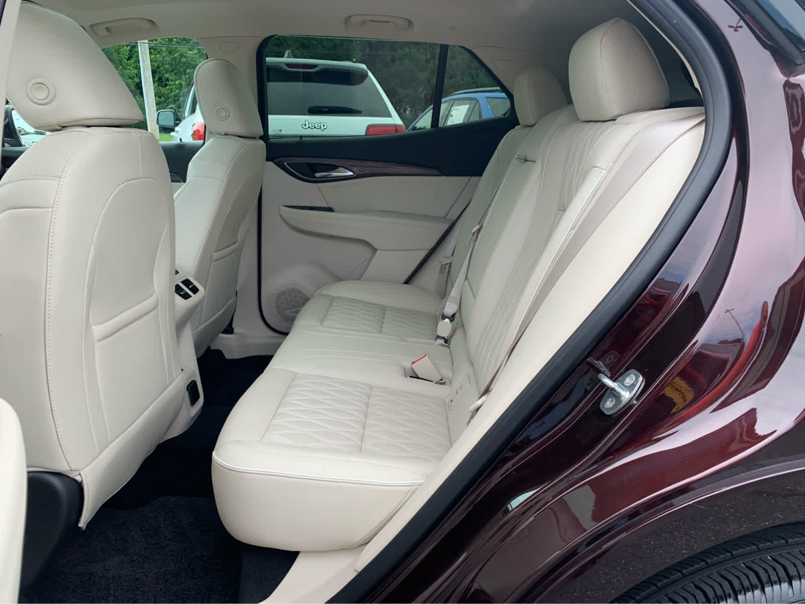 Used 2023 Buick Envision Avenir AWD/4WD image 24