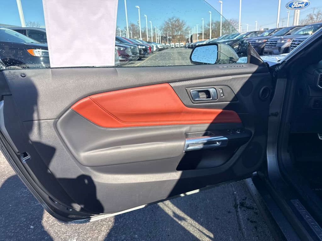 Used 2025 Ford Mustang Premium image 37