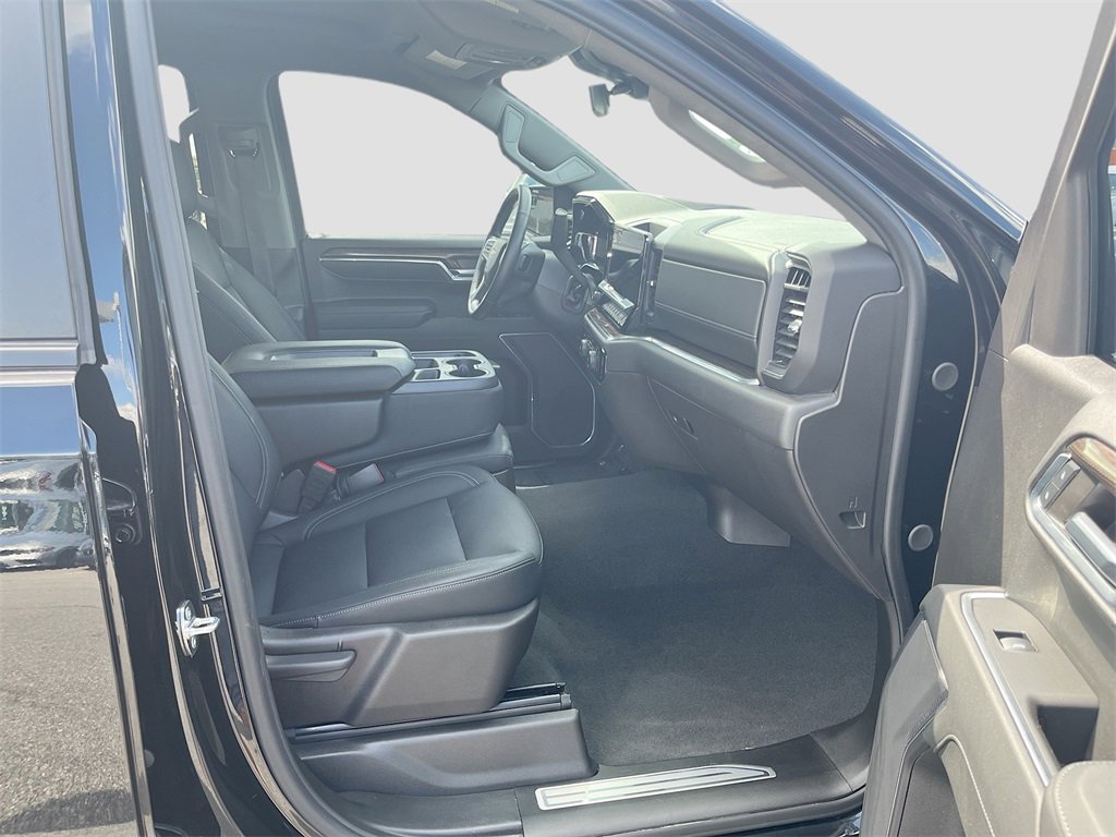 Used 2024 Chevrolet Silverado 1500 LT image 29