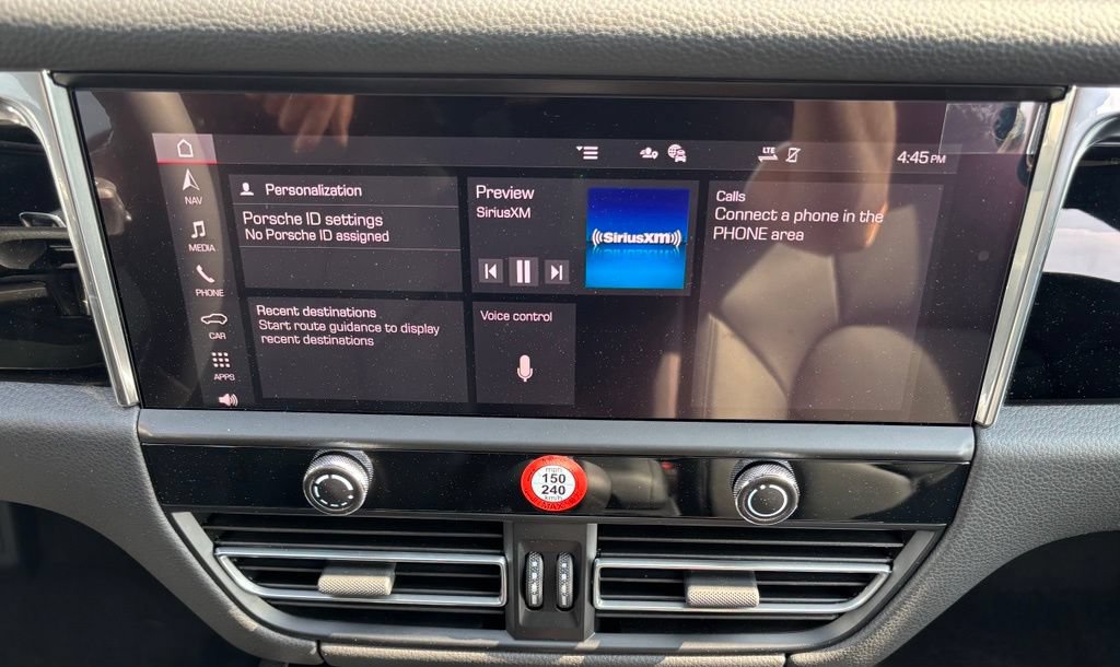 New 2026 Porsche Macan AWD/4WD image 22