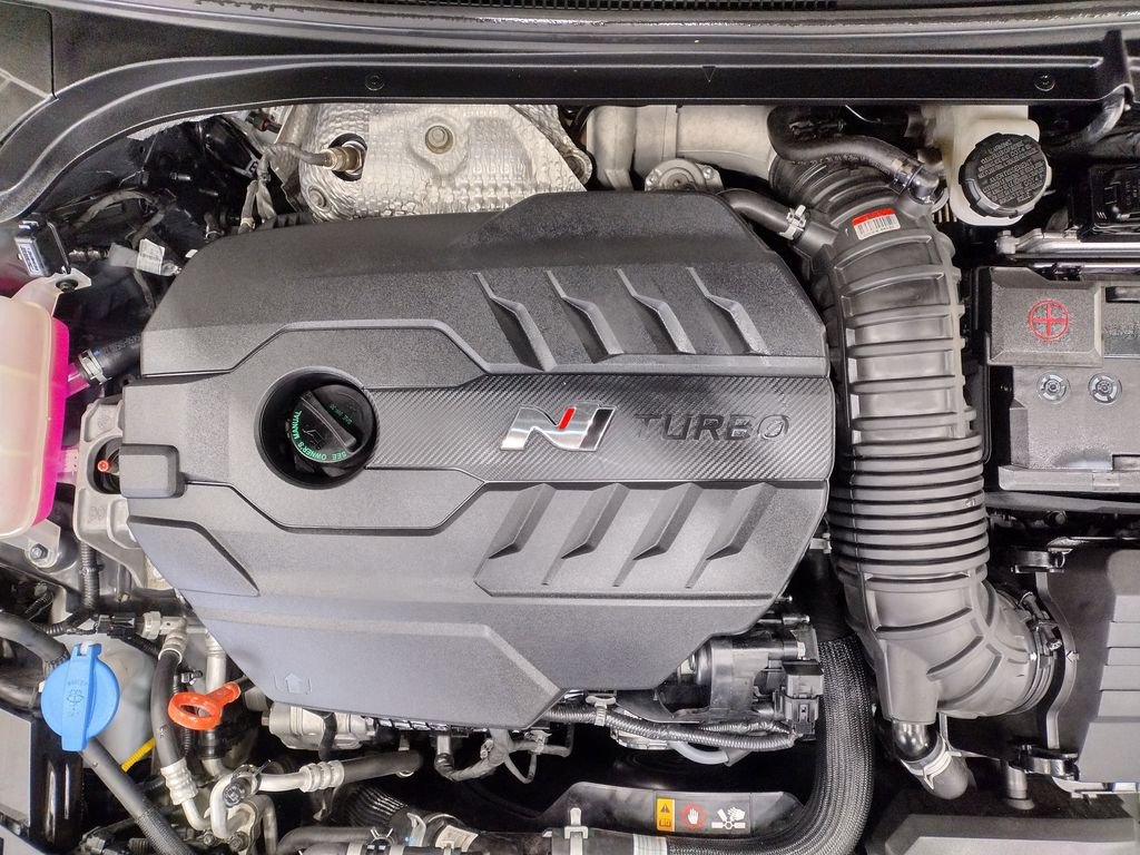 Certified 2022 Hyundai Veloster N Base image 7