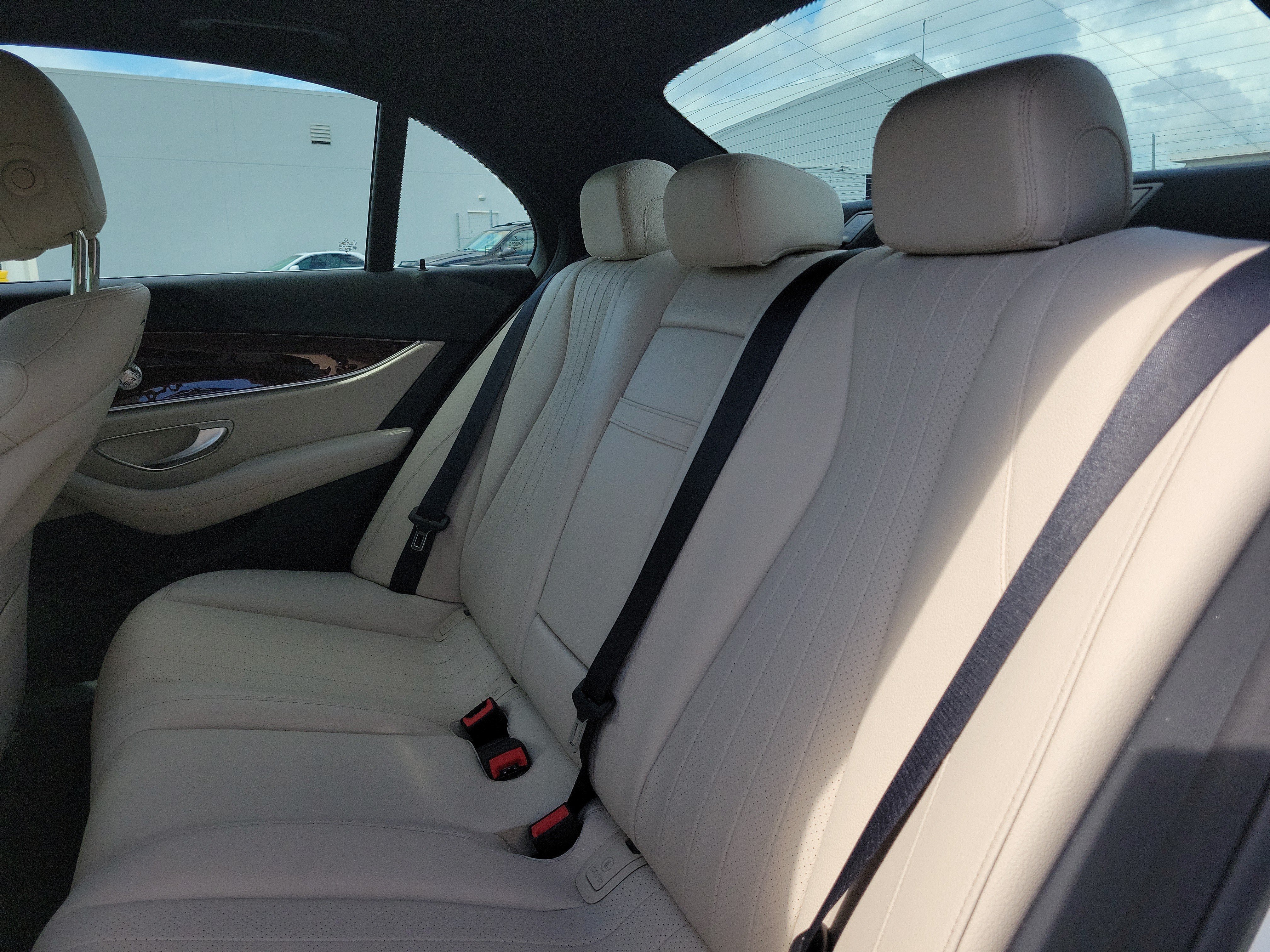 Used 2018 Mercedes-Benz E 300 image 10