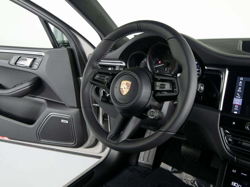 New 2026 Porsche Macan Turbo AWD/4WD image 32