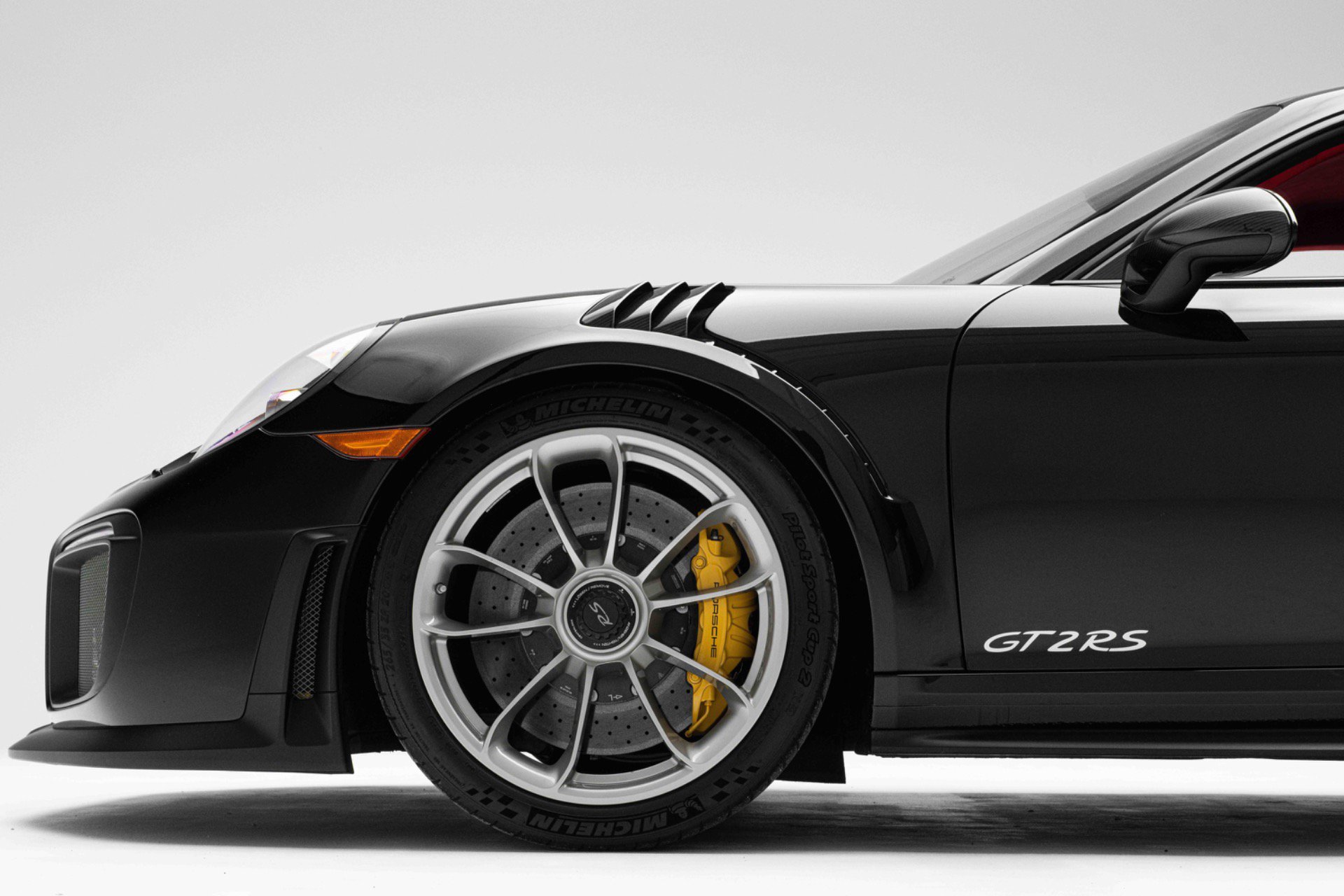 Used 2018 Porsche 911 GT2 RS RWD image 9