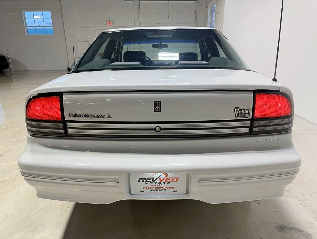 Used 1997 Oldsmobile Cutlass Supreme SL image 6