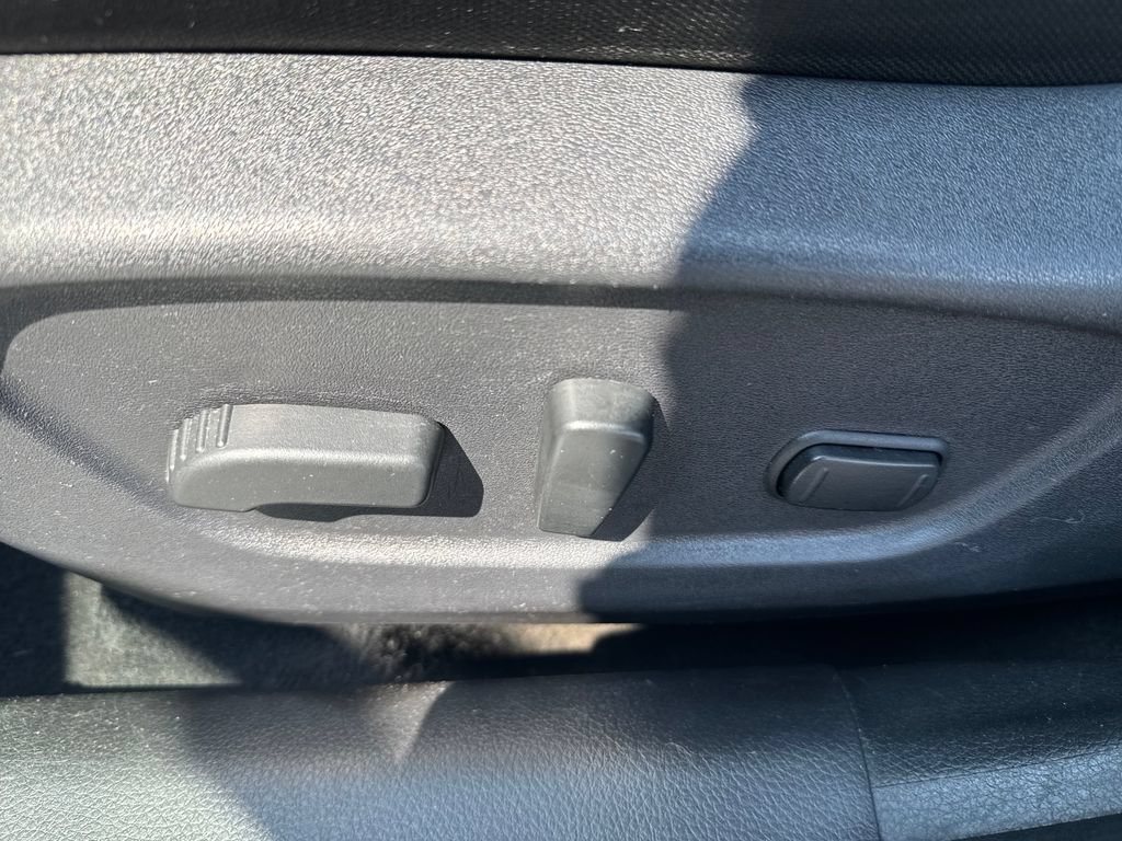 Used 2019 Nissan Rogue SV AWD/4WD image 10