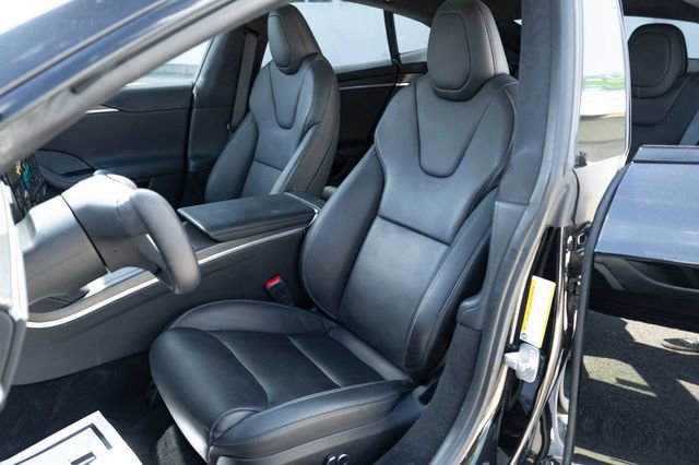 Used 2022 Tesla Model S Plaid image 12