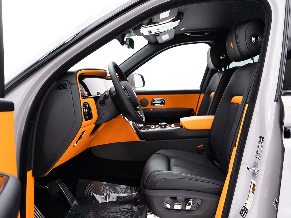 Used 2026 Rolls-Royce Cullinan AWD/4WD image 15