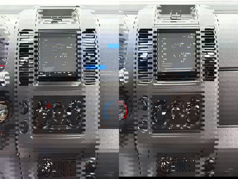 Used 2007 Nissan Frontier NISMO image 21