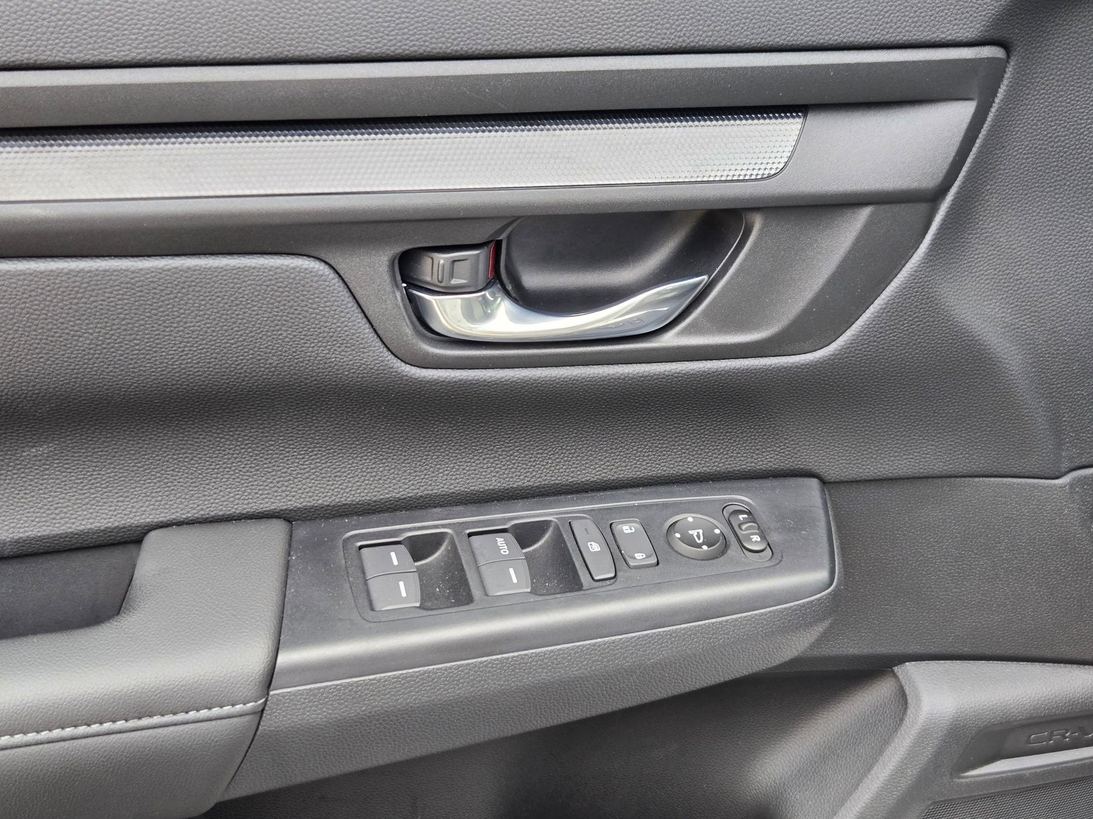 Certified 2025 Honda CR-V LX image 11