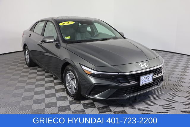 Certified 2024 Hyundai Elantra SE FWD image 1