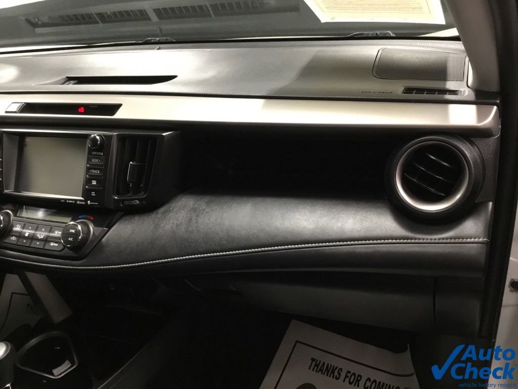 Used 2016 Toyota RAV4 Limited AWD/4WD image 33
