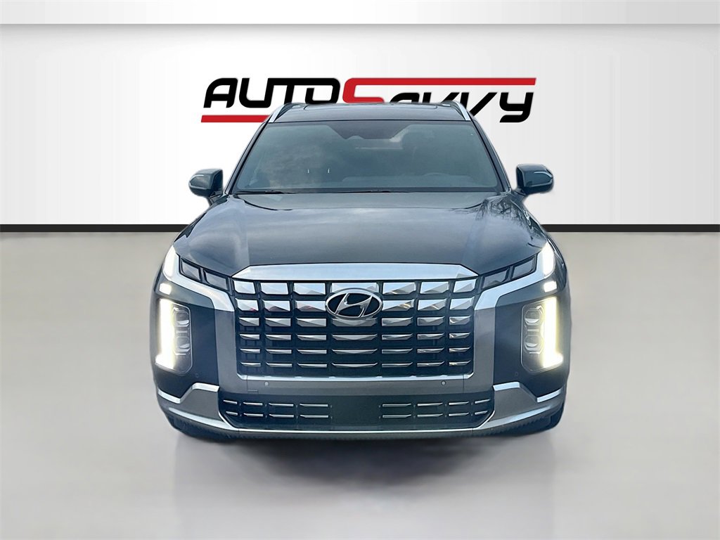 Used 2024 Hyundai Palisade Calligraphy image 2