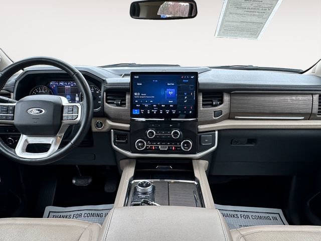 Used 2024 Ford Expedition Limited image 11