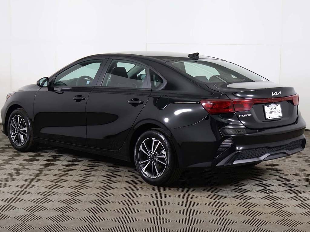 Used 2023 Kia Forte LXS w/ LXS Technology Package image 8