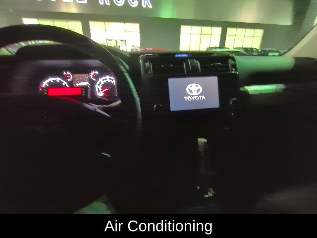 Used 2022 Toyota 4Runner TRD Off-Road Premium AWD/4WD image 11