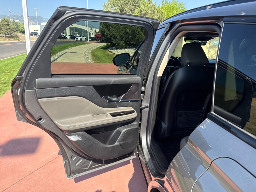 Certified 2025 Lincoln Corsair AWD w/ Equipment Group 101A image 20