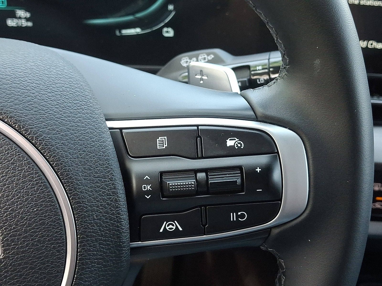 Certified 2025 Kia Sportage EX AWD/4WD image 23