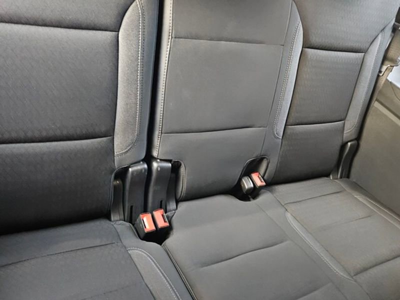 Used 2021 GMC Yukon SLE image 14