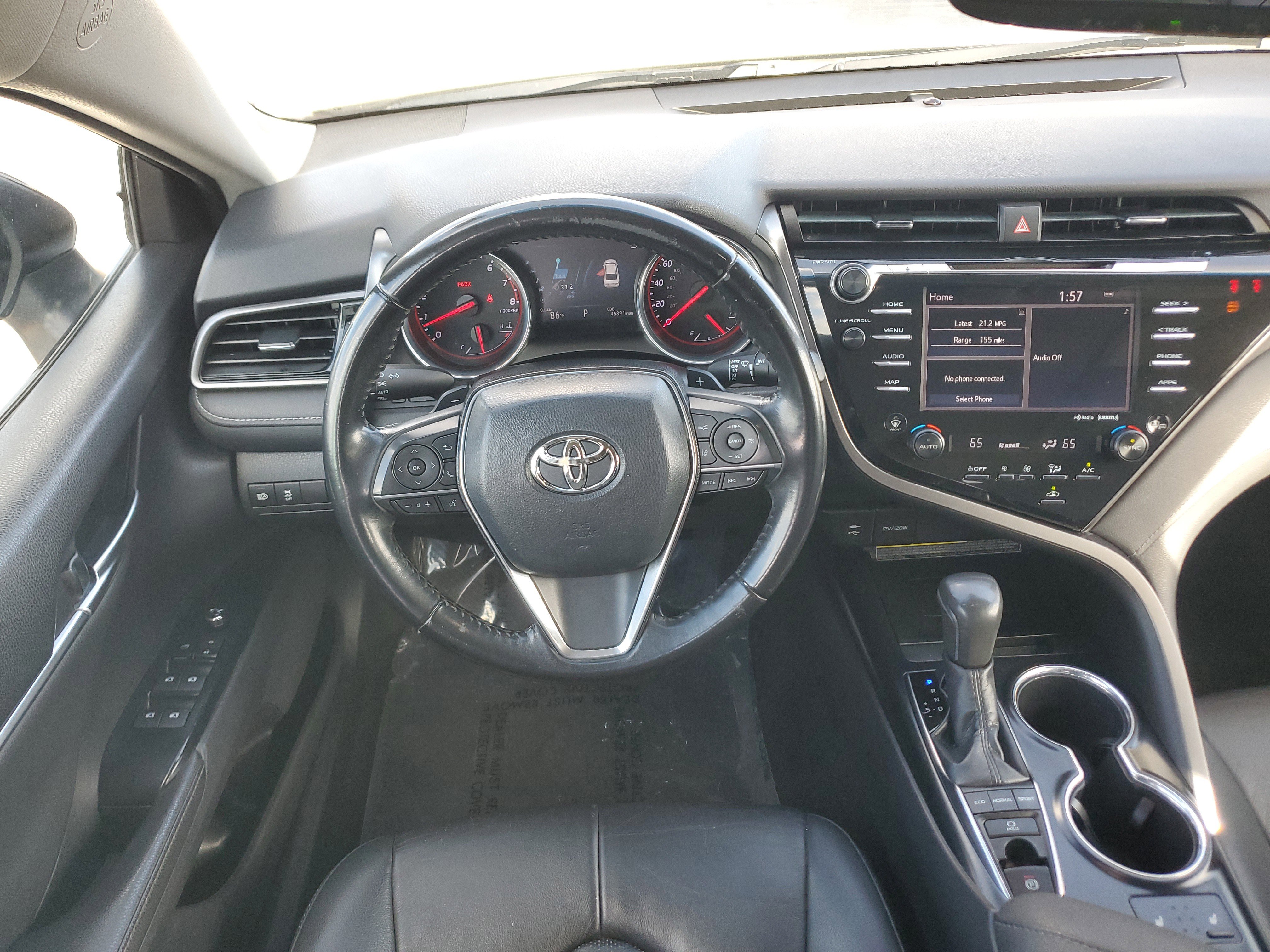 Used 2019 Toyota Camry XSE image 18