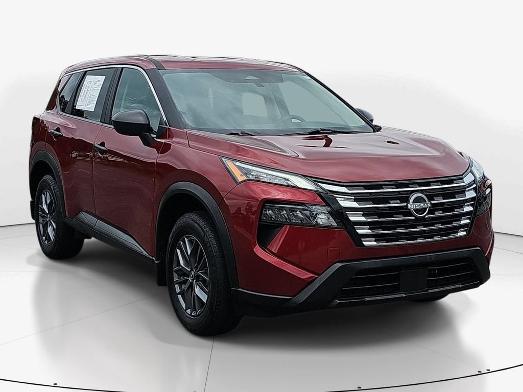 Used 2025 Nissan Rogue S FWD image 3