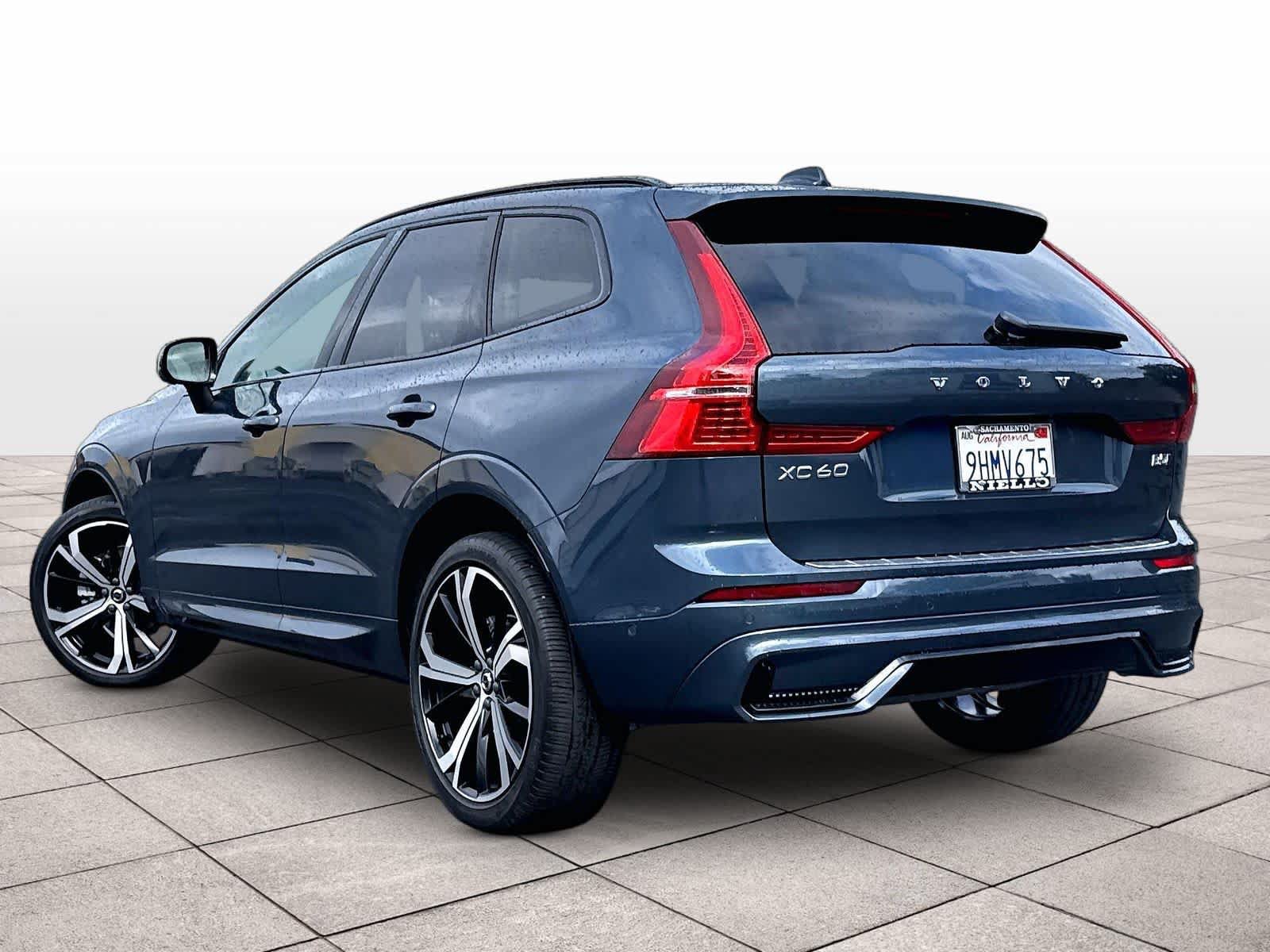 Used 2024 Volvo XC60 B5 Ultimate w/ Protection Package Premier AWD/4WD image 15