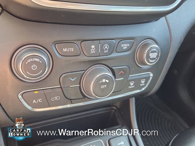 Used 2021 Jeep Cherokee Latitude Plus AWD/4WD image 22