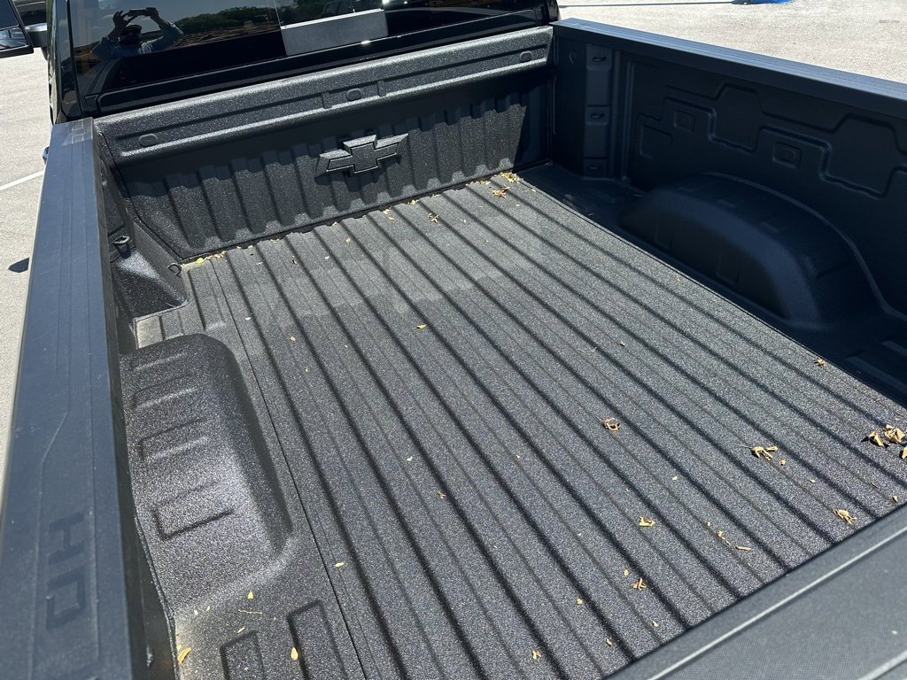 New 2025 Chevrolet Silverado 2500 High Country w/ Midnight Edition image 9