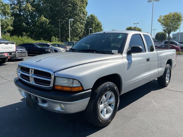 Used 2004 Dodge Dakota Sport w/ Deluxe Convenience Group RWD image 2