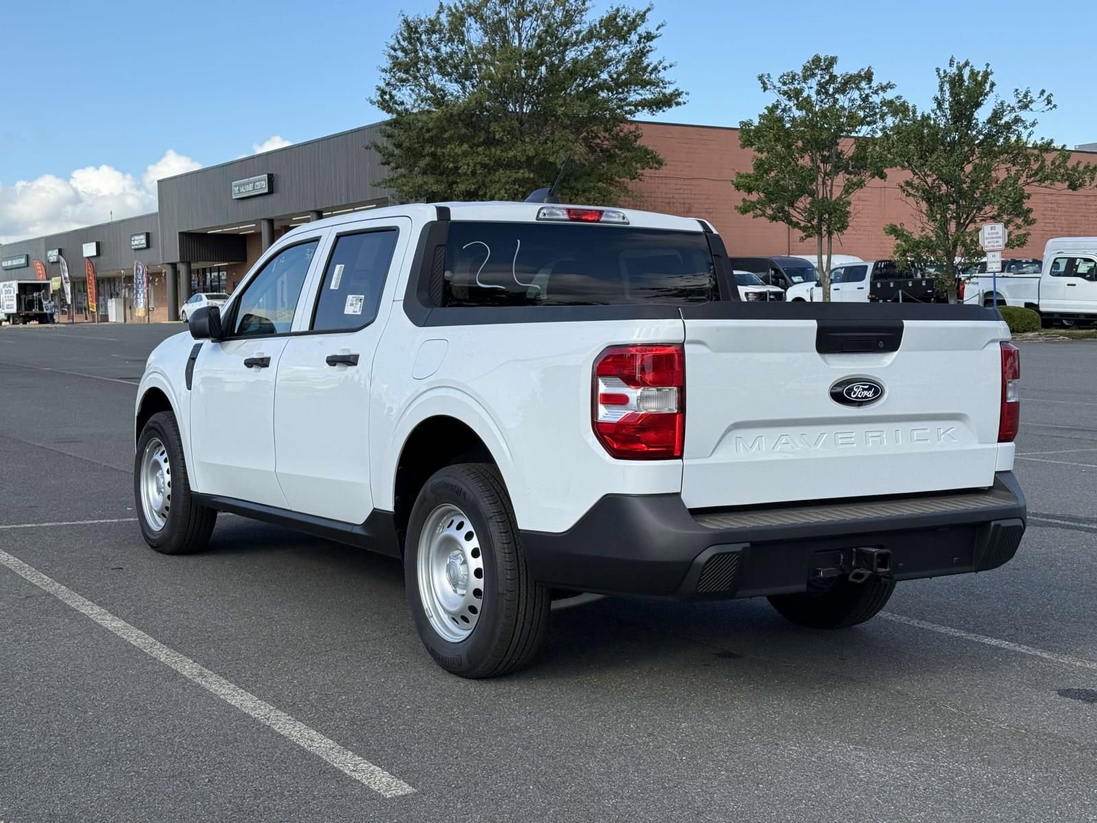 New 2025 Ford Maverick XL w/ Equipment Group 101A AWD/4WD image 4