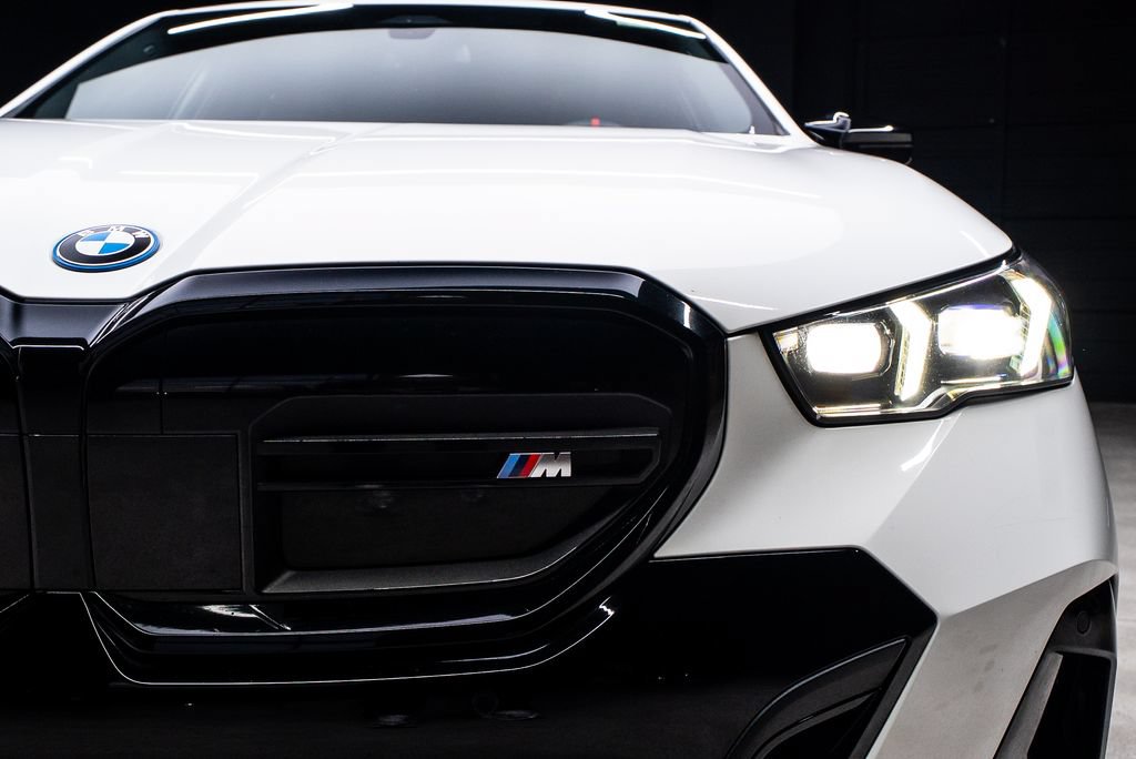 Used 2024 BMW i5 M60 AWD/4WD image 5