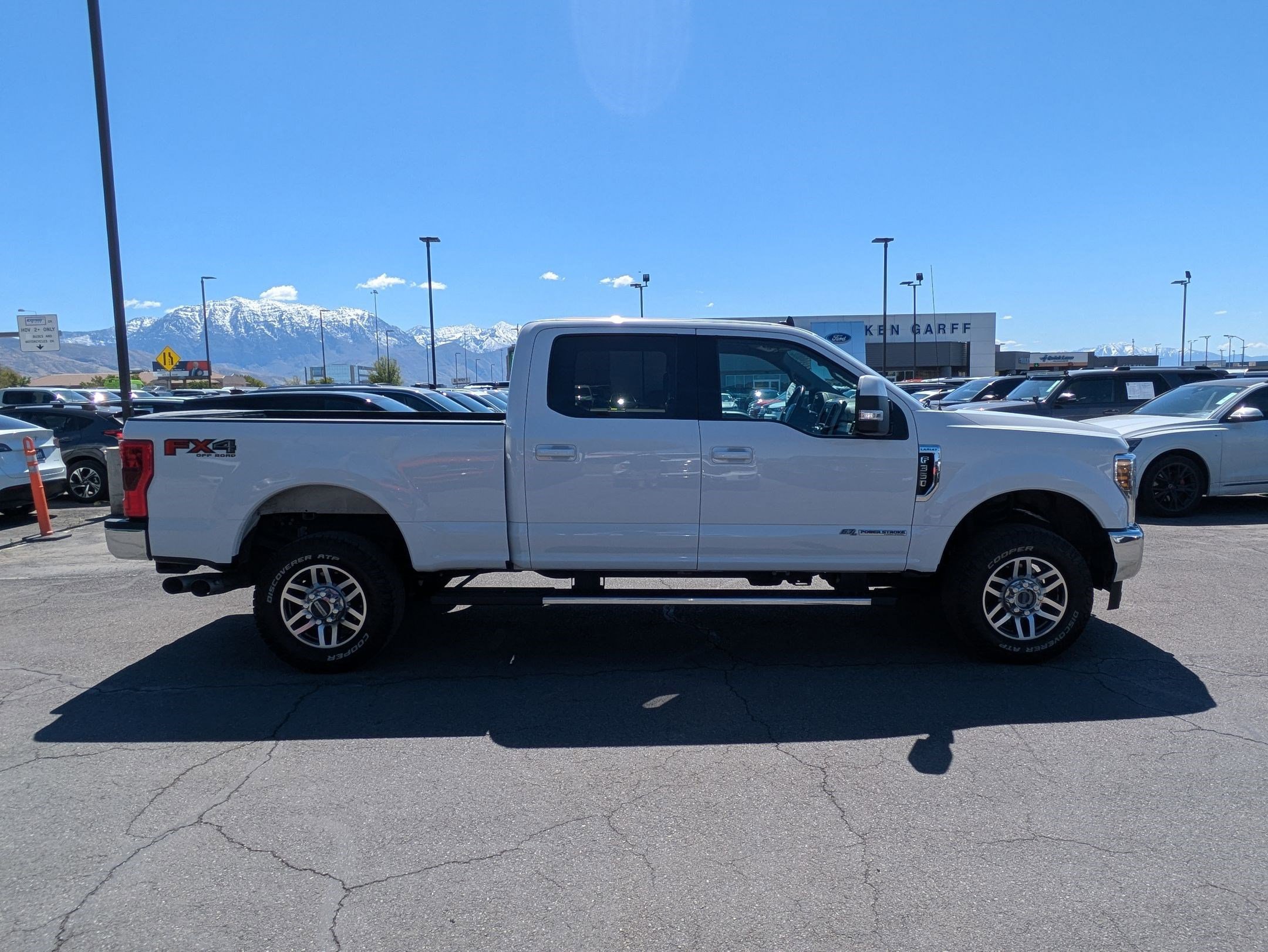 Used 2019 Ford F350 Lariat w/ Lariat Value Package AWD/4WD image 2