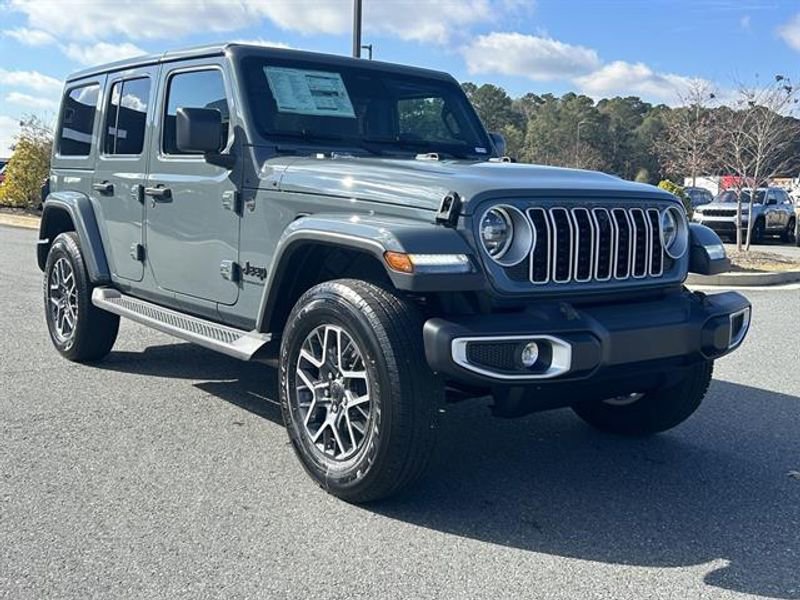 New 2026 Jeep Wrangler Unlimited Sahara AWD/4WD image 3