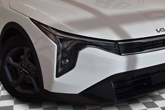 Used 2025 Kia K4 image 30