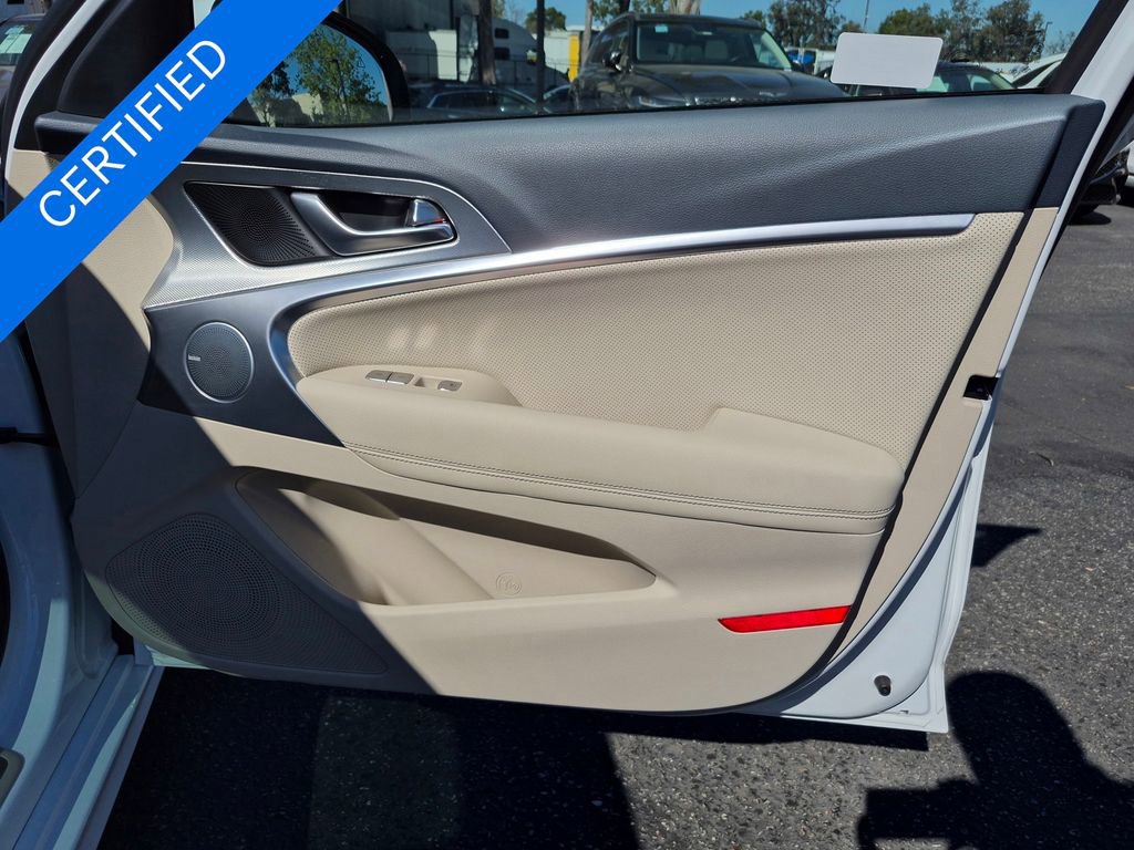 Used 2026 Genesis G70 2.5T Prestige image 33