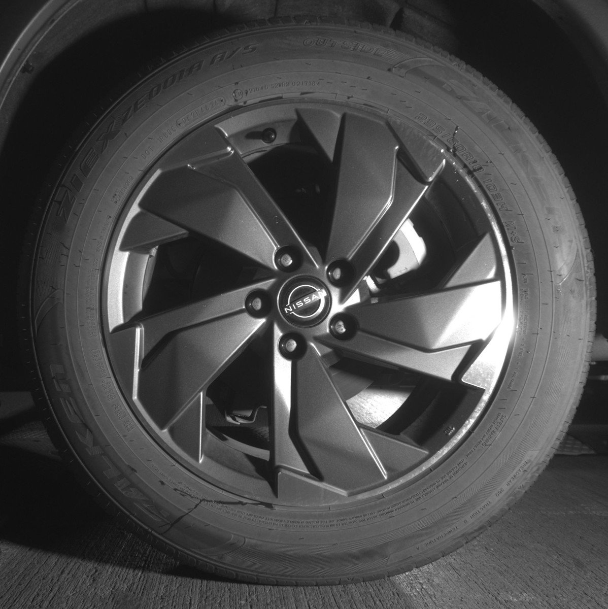 Used 2025 Nissan Rogue SV FWD image 14