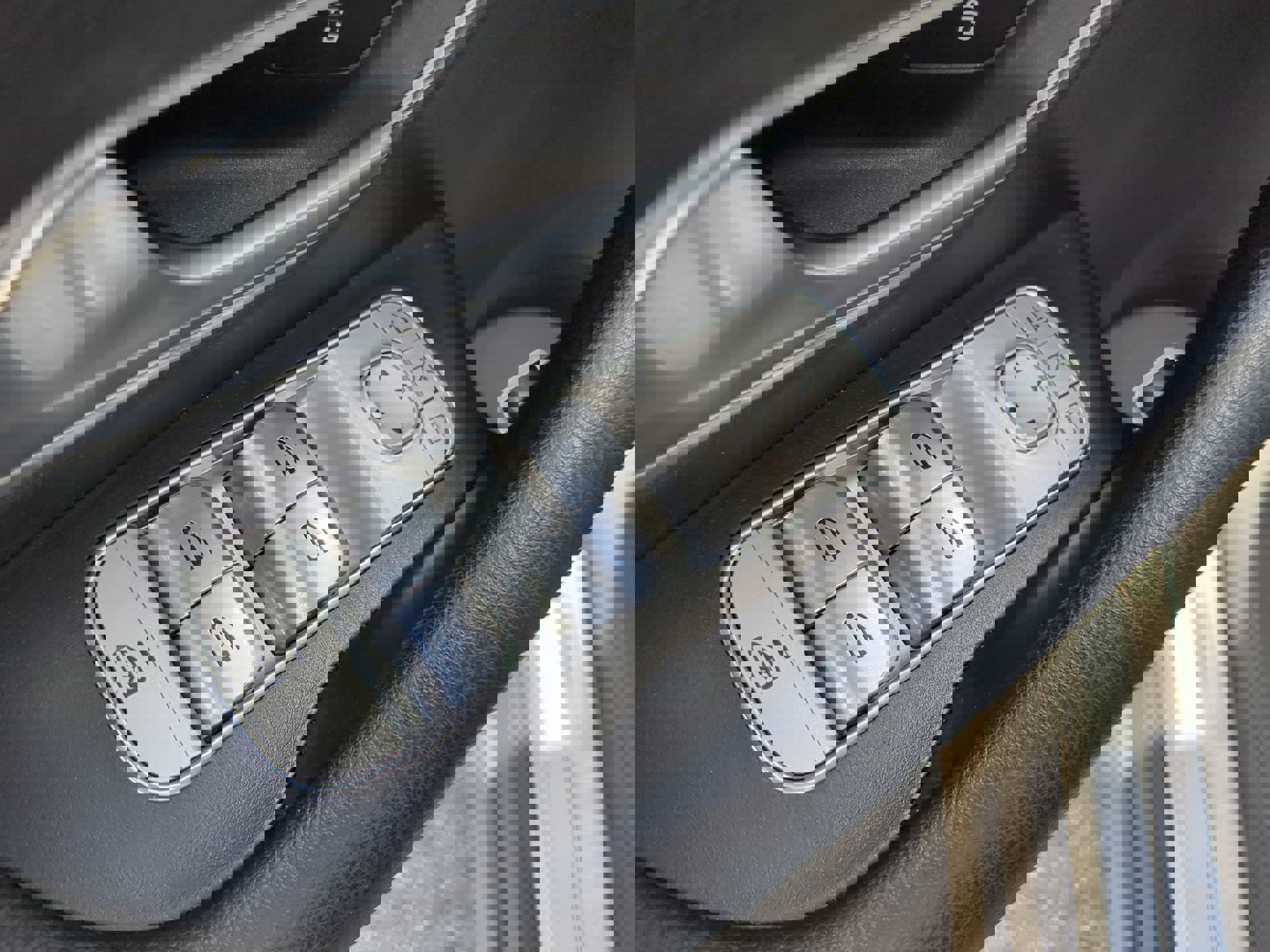 Used 2024 Mercedes-Benz GLS 450 4MATIC image 18