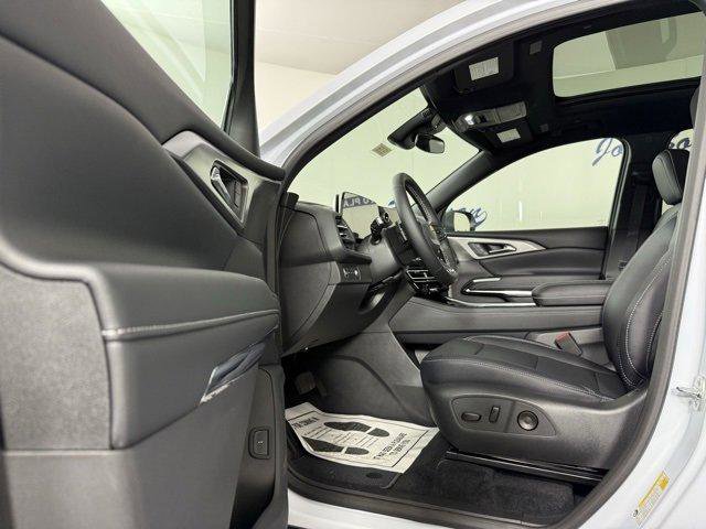 New 2026 Chevrolet Traverse LT w/ Sun and Wheel Package image 12