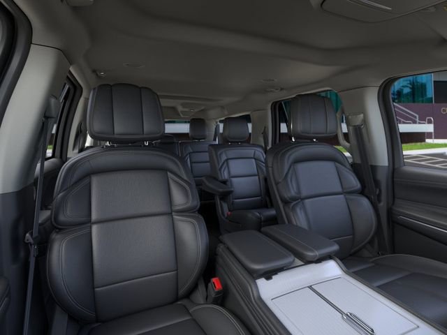 New 2026 Lincoln Navigator L Premier AWD/4WD image 10
