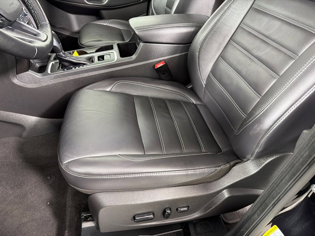 Used 2019 Ford Escape Titanium AWD/4WD image 11