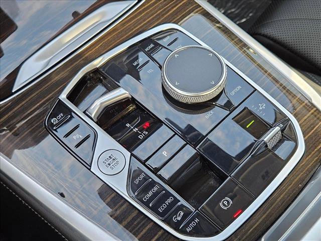 Used 2023 BMW X7 xDrive40i w/ Premium Package image 12