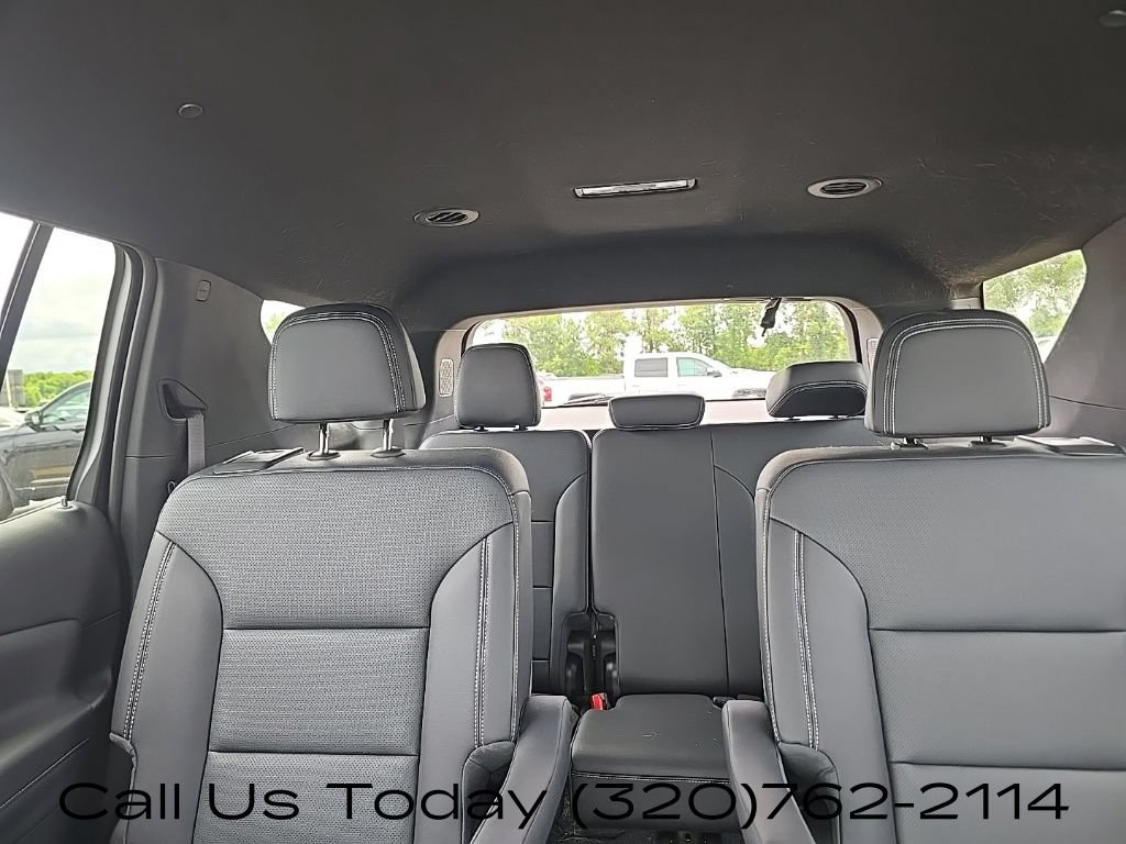 Certified 2025 Chevrolet Traverse LT w/ Driver Confidence Package AWD/4WD image 19