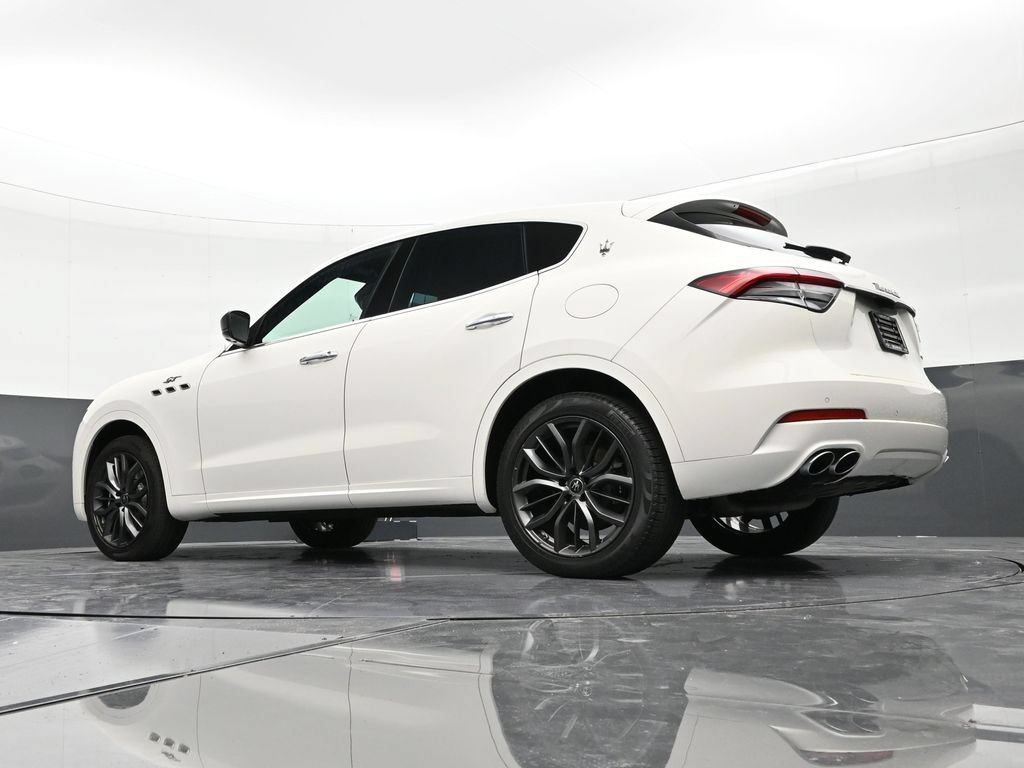Used 2024 Maserati Levante GT Ultima AWD/4WD image 20
