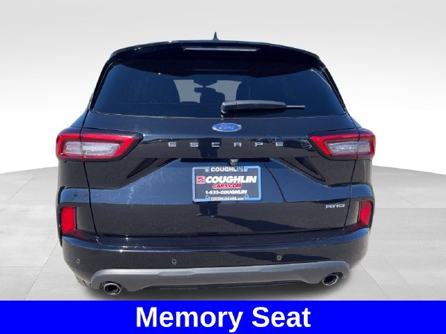 Used 2024 Ford Escape ST-Line w/ Tech Pack #1 AWD/4WD image 4