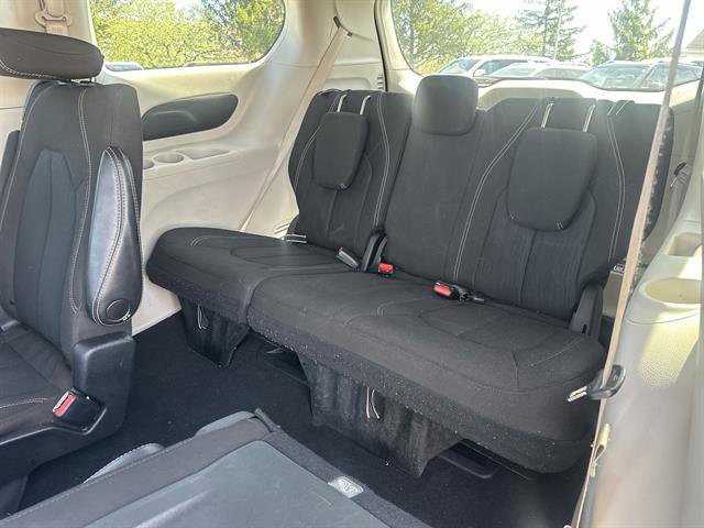 Used 2022 Chrysler Voyager LX FWD image 22