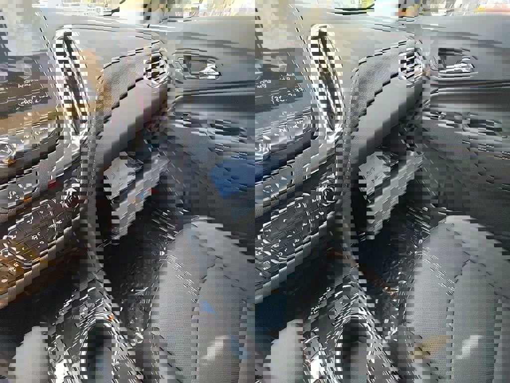 Used 2022 Chevrolet Equinox Premier AWD/4WD image 22