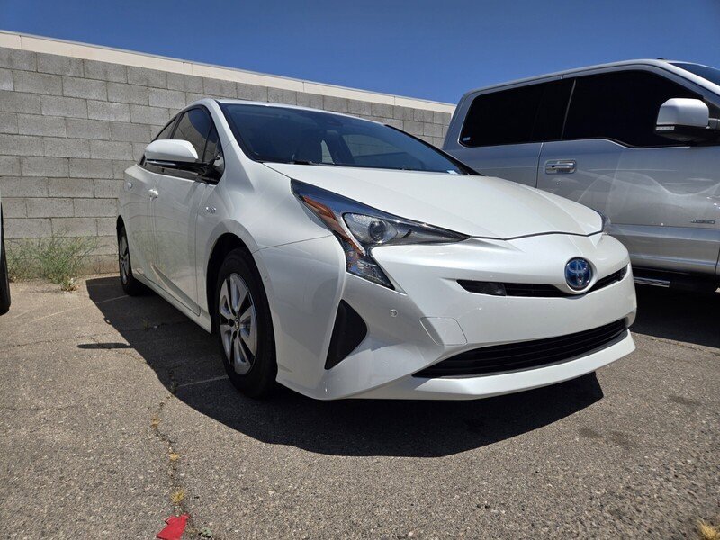 Used 2018 Toyota Prius Two w/ Prius Two Safety Plus Package FWD image 2